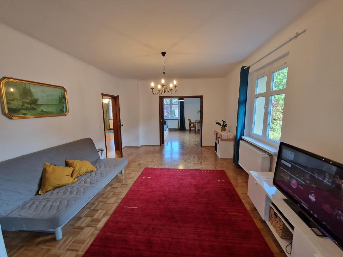 Geraeumige Und Zentrale Ferienwohnung Stahnsdorf Extérieur photo