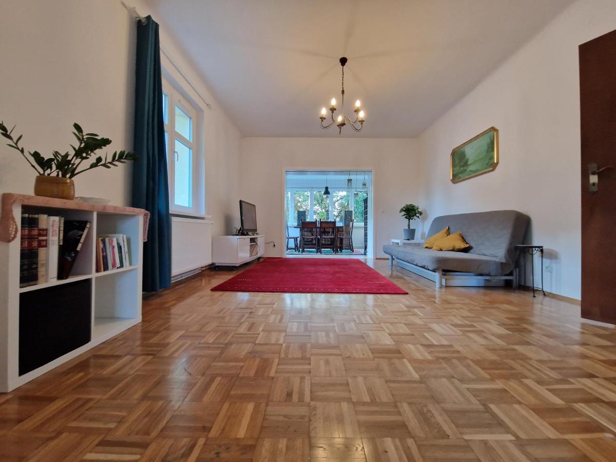 Geraeumige Und Zentrale Ferienwohnung Stahnsdorf Extérieur photo