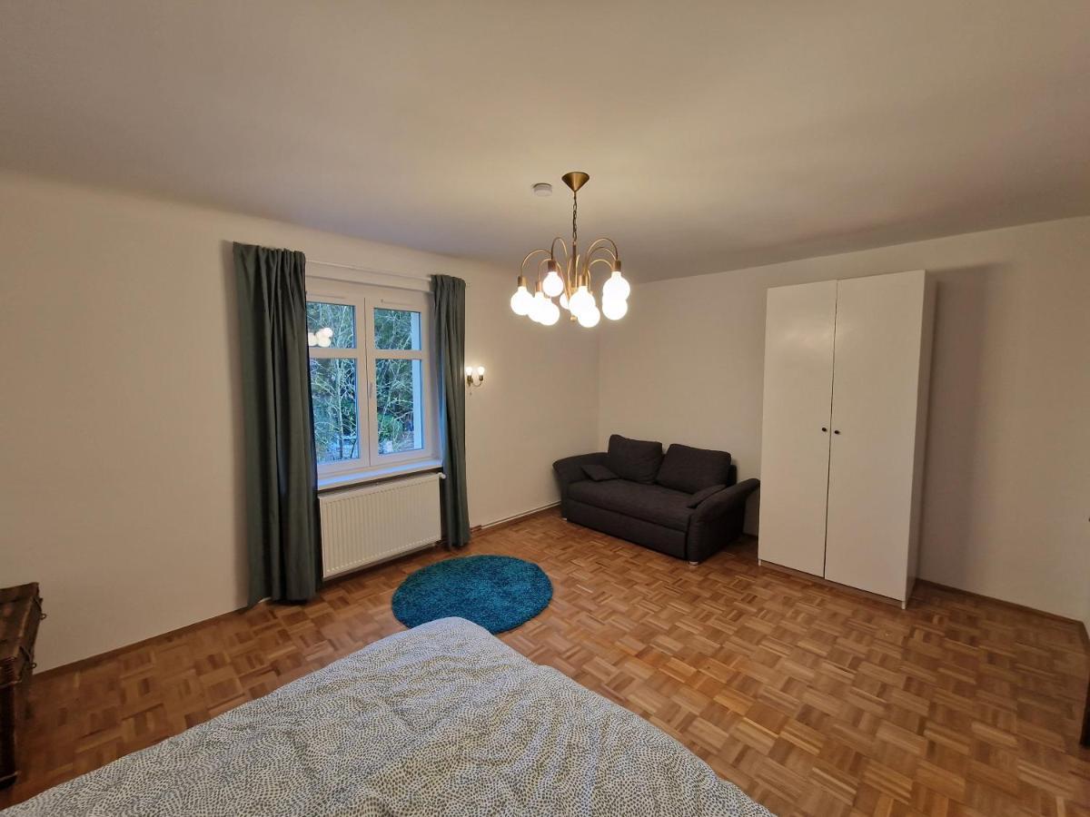 Geraeumige Und Zentrale Ferienwohnung Stahnsdorf Extérieur photo